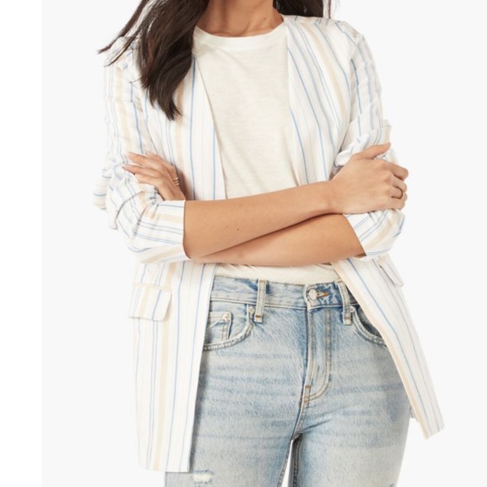 Collarless Linen Girlfriend Blazer